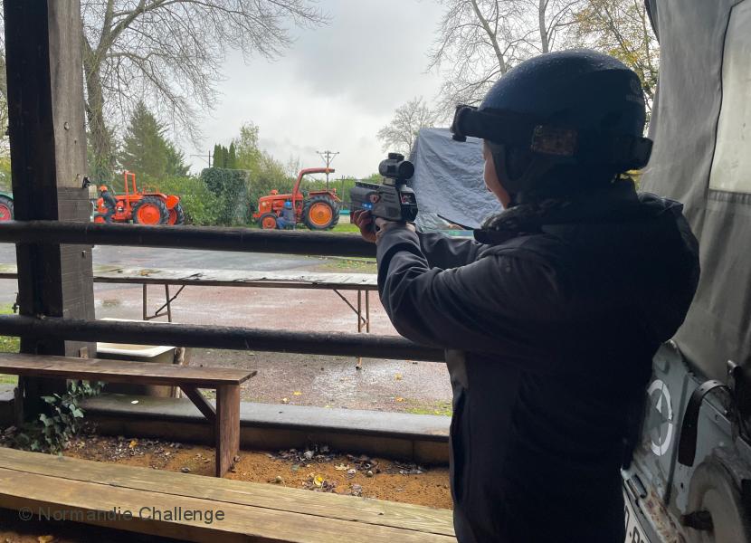 joueur abrite laser game outdoor